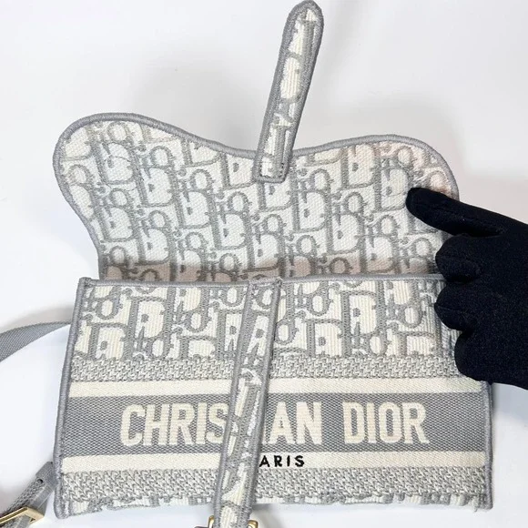 Christian Dior Oblique Slim Saddle Belt Pouch - Picture 5 of 11